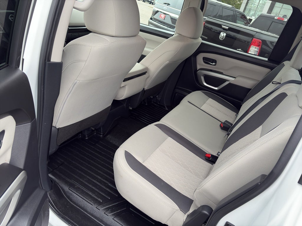 2024 Nissan Titan SV