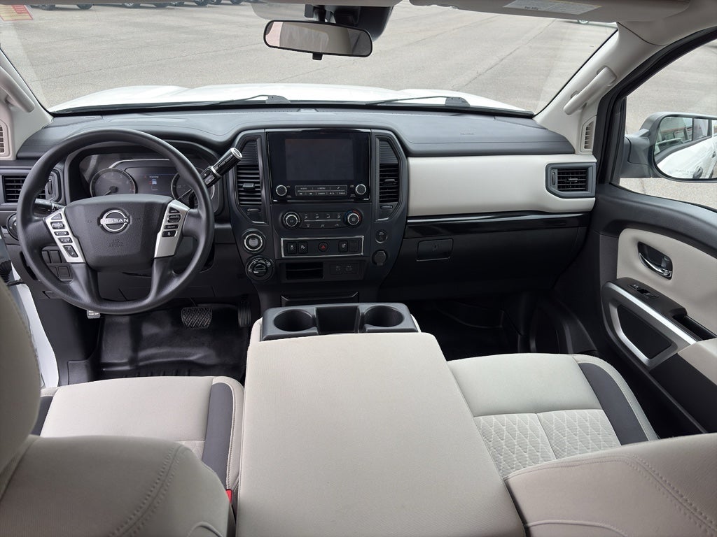 2024 Nissan Titan SV