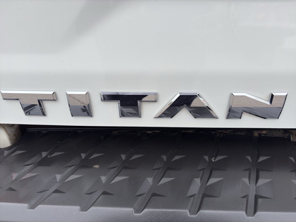 2024 Nissan Titan SV