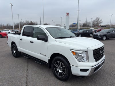 2024 Nissan Titan SV
