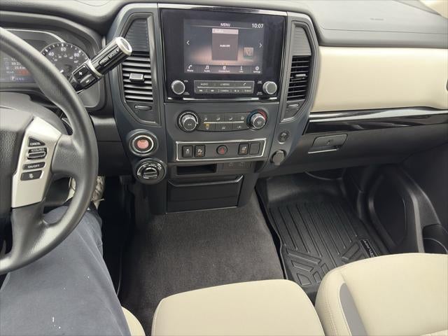 2024 Nissan Titan SV