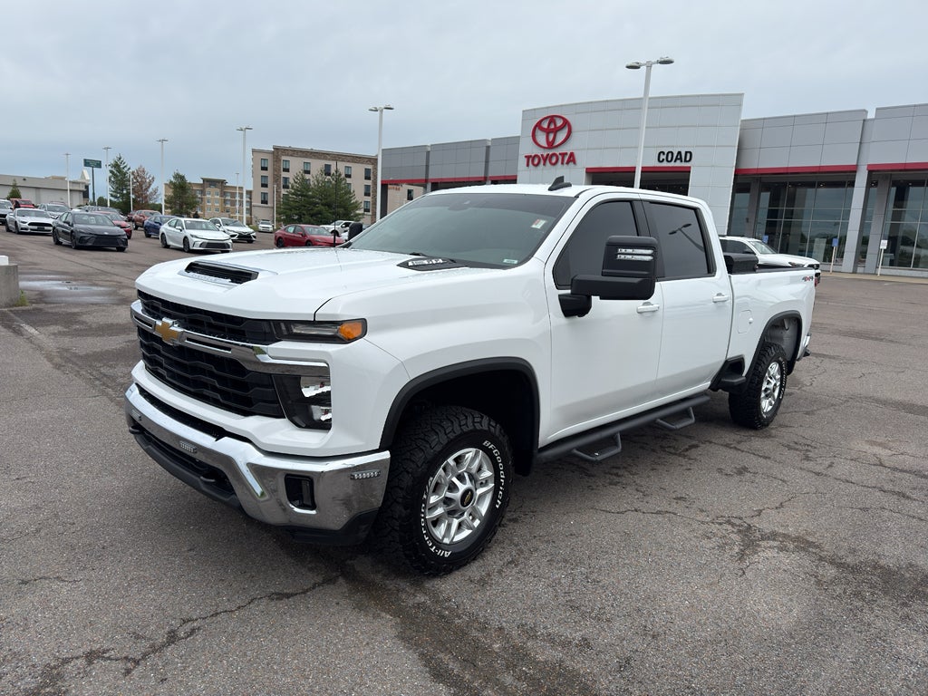 2024 Chevrolet Silverado LT