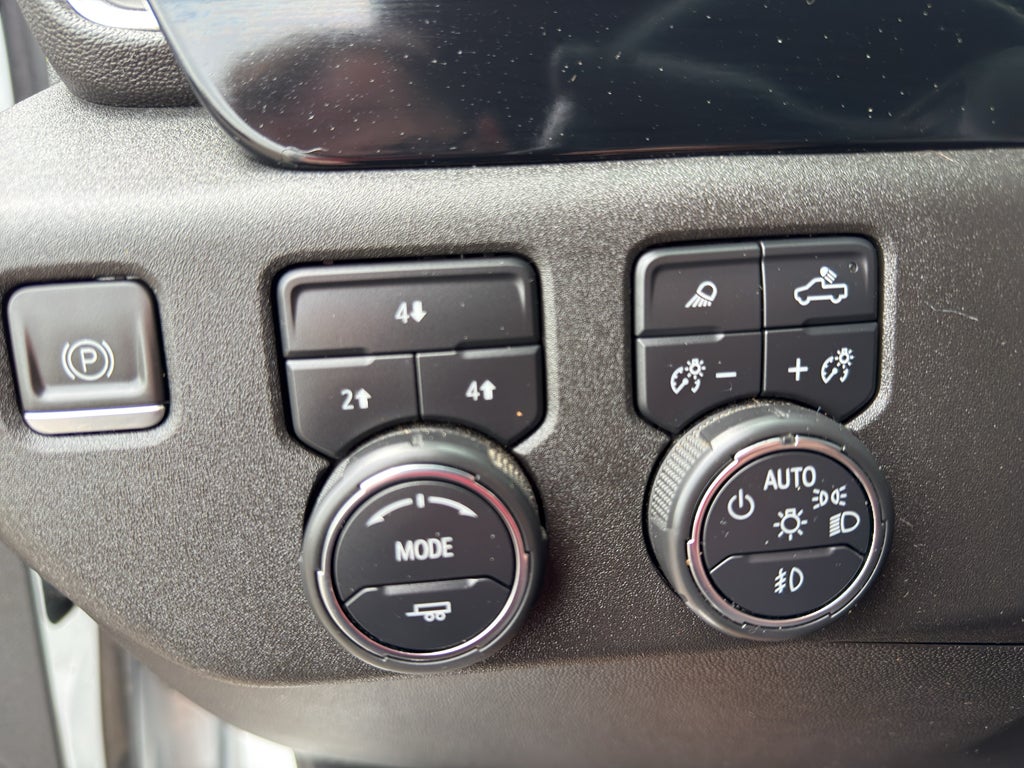 2024 Chevrolet Silverado LT