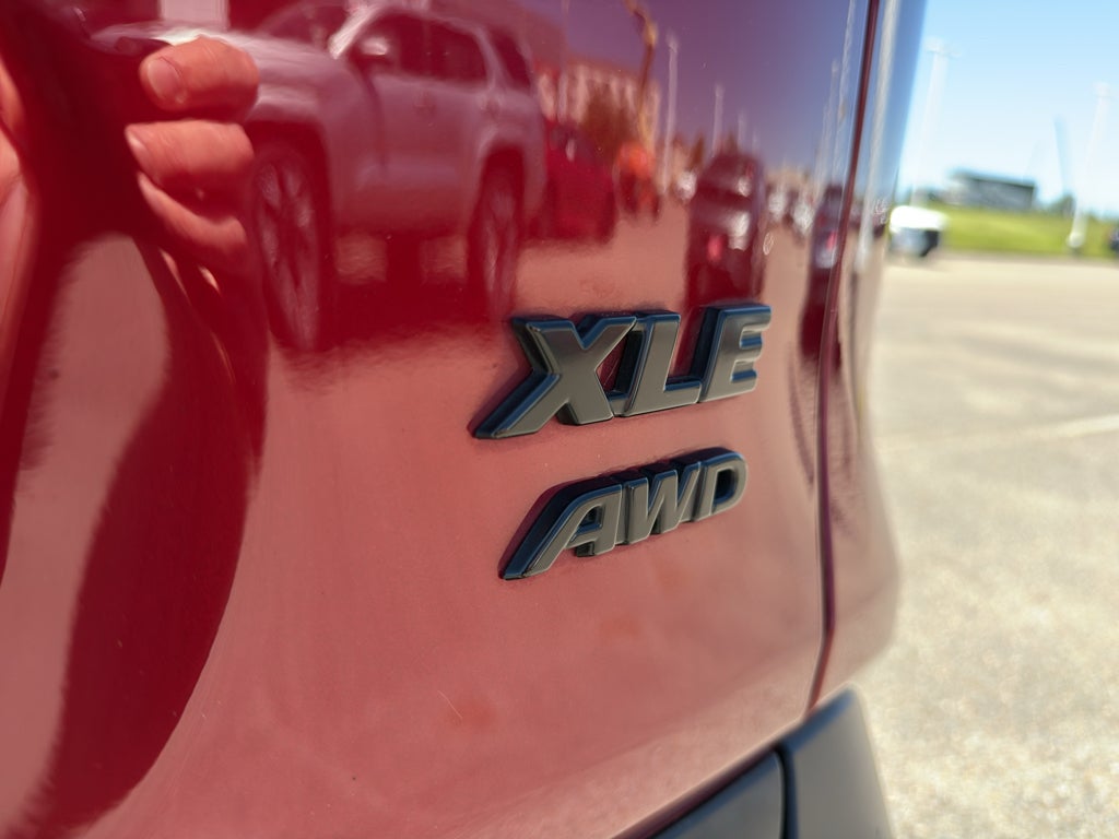 2024 Toyota RAV4 XLE