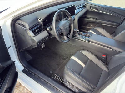 2025 Toyota Camry Hybrid SE