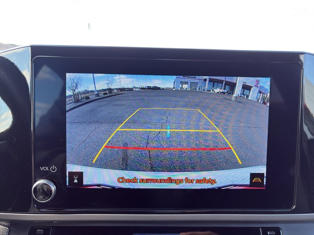 2025 Toyota Camry Hybrid SE