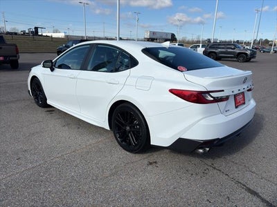 2025 Toyota Camry Hybrid SE