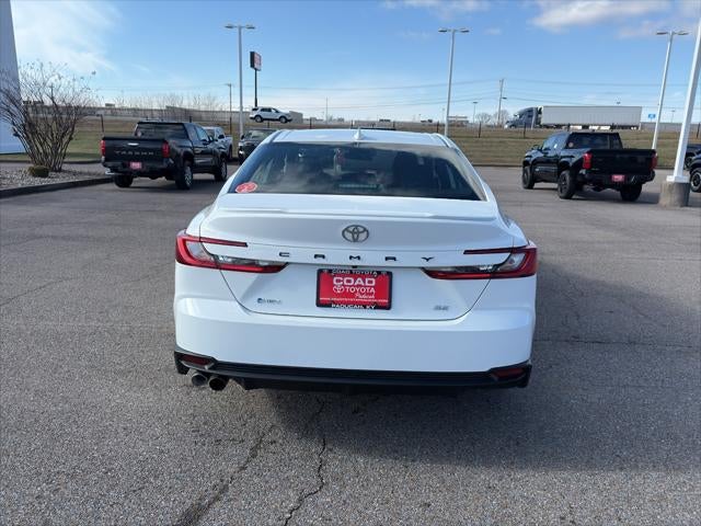 2025 Toyota Camry Hybrid SE