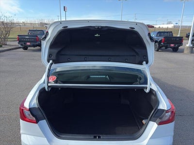 2025 Toyota Camry Hybrid SE