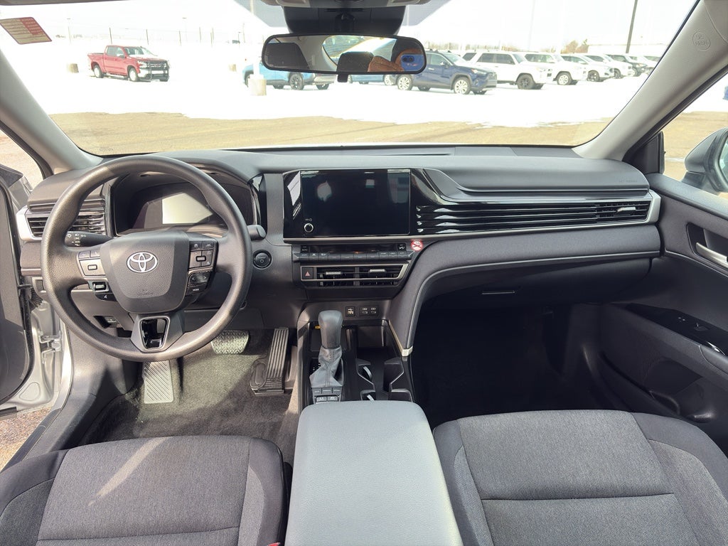 2025 Toyota Camry Hybrid LE