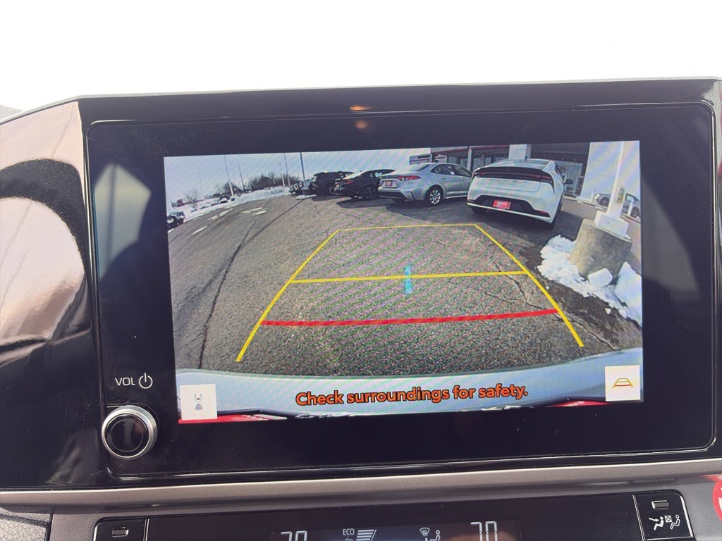 2025 Toyota Camry Hybrid LE