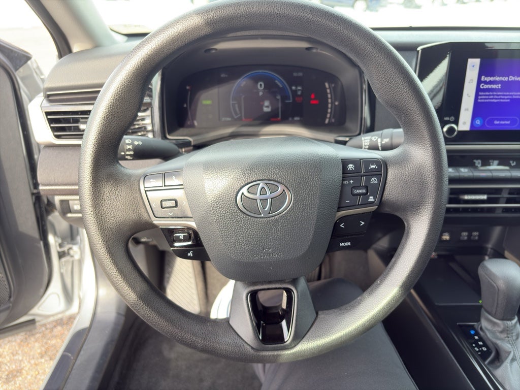 2025 Toyota Camry Hybrid LE