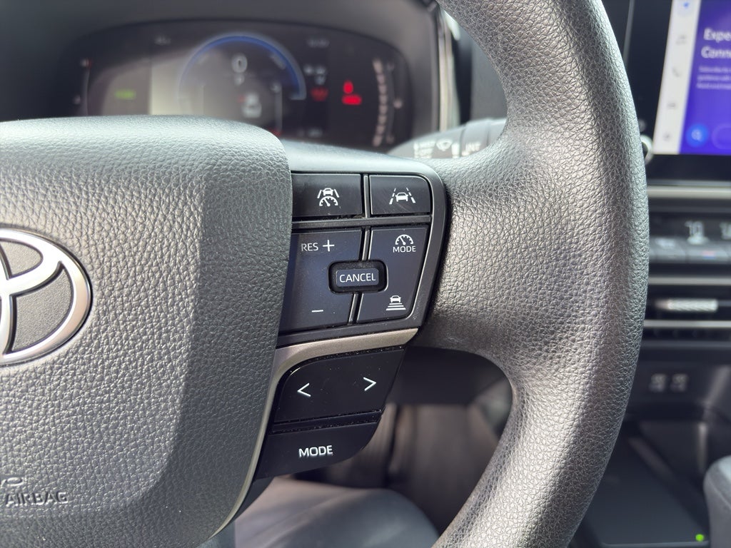 2025 Toyota Camry Hybrid LE