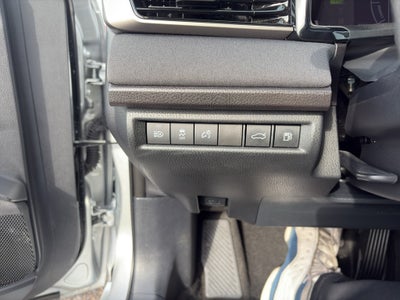 2025 Toyota Camry Hybrid LE