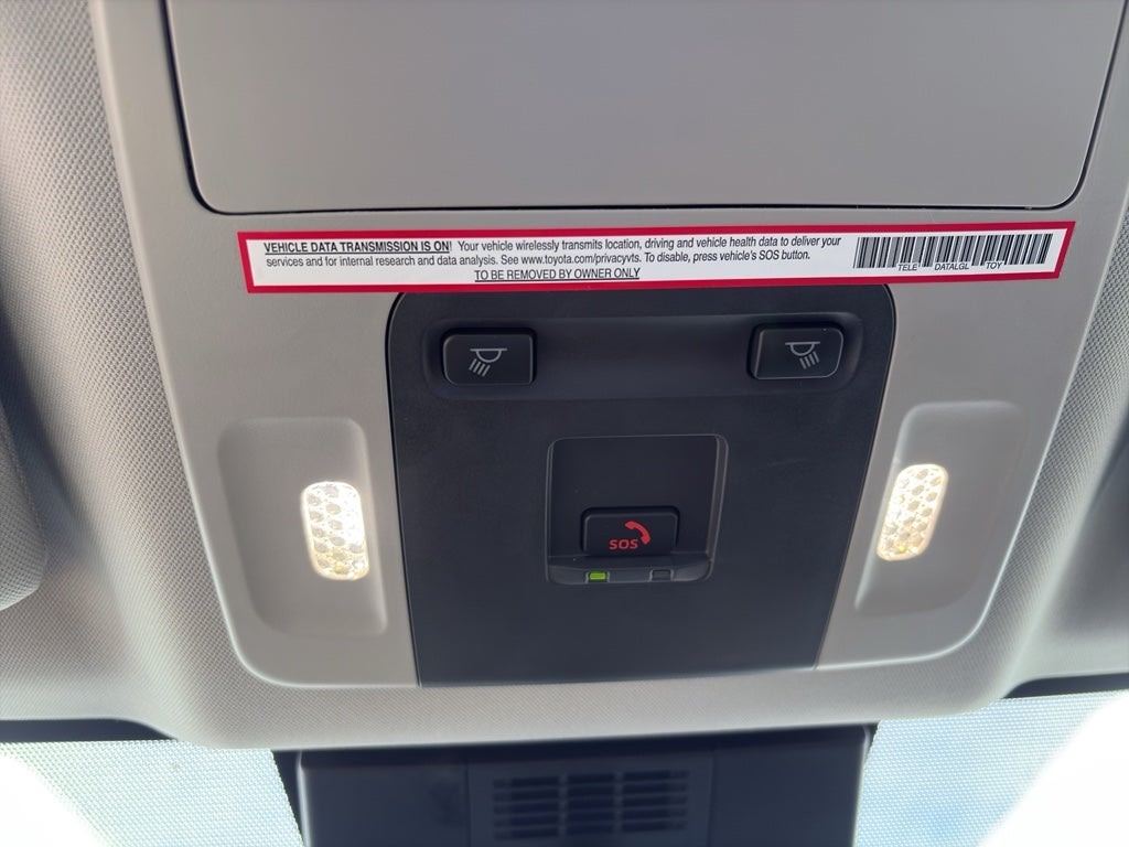 2025 Toyota Camry Hybrid LE