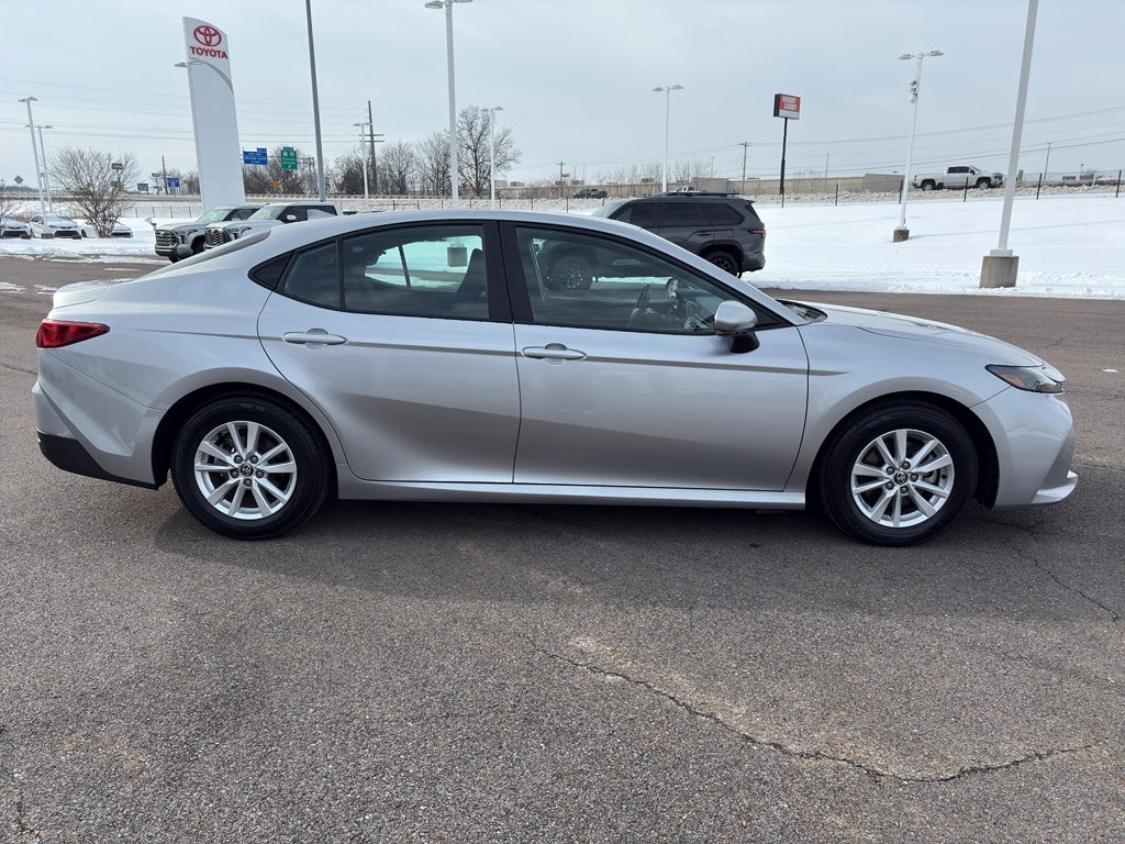 2025 Toyota Camry Hybrid LE
