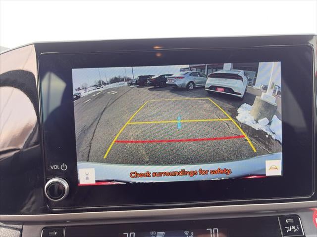 2025 Toyota Camry Hybrid LE