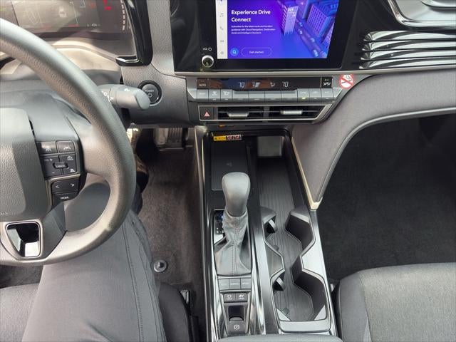 2025 Toyota Camry Hybrid LE