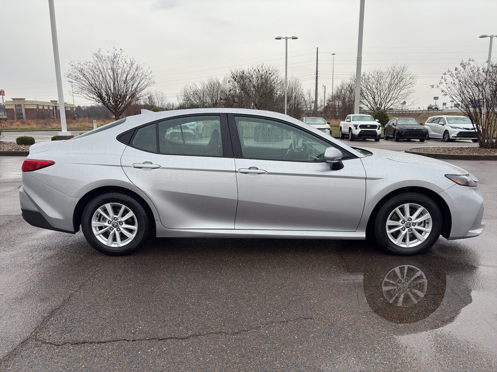 2025 Toyota Camry Hybrid LE