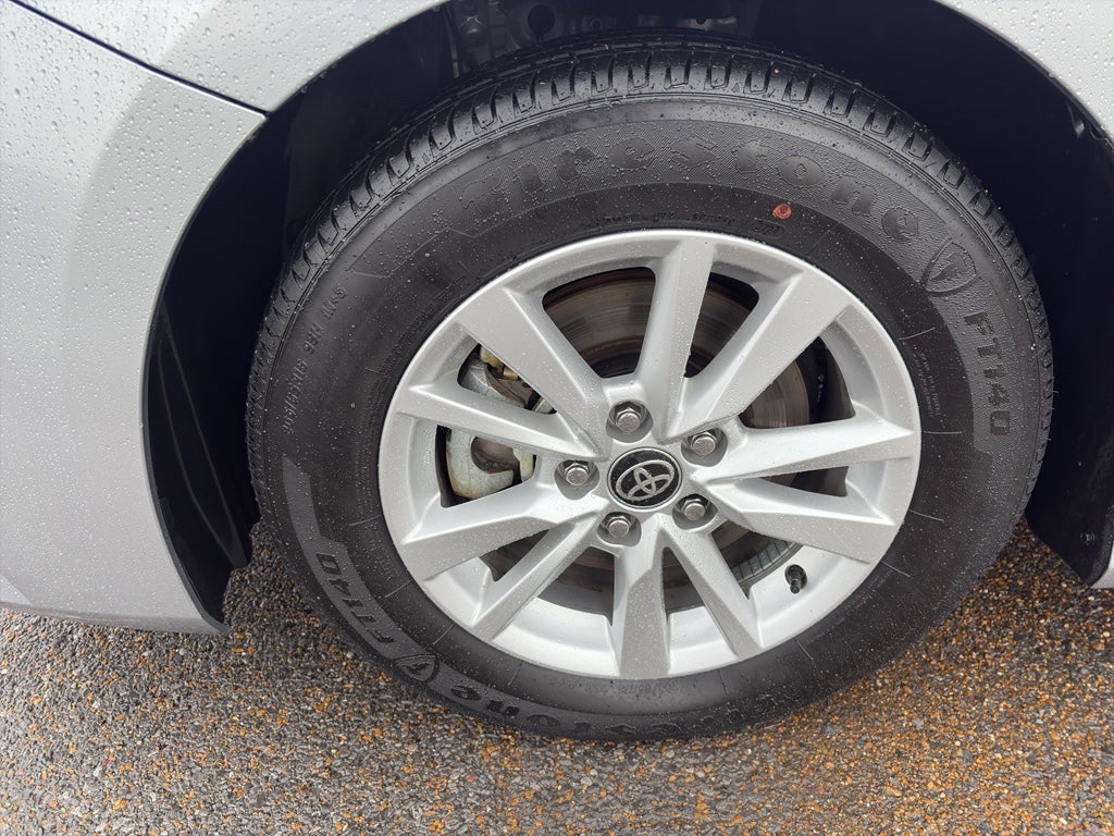 2025 Toyota Camry Hybrid LE