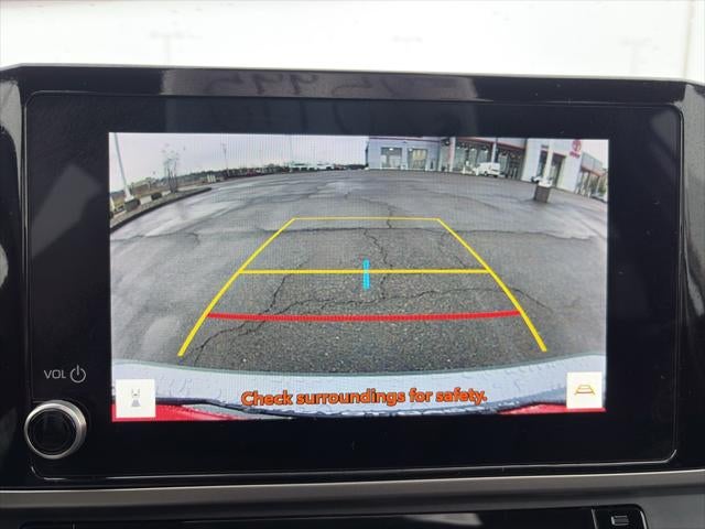 2025 Toyota Camry Hybrid LE