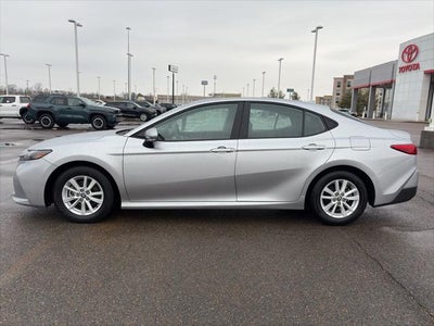 2025 Toyota Camry Hybrid LE