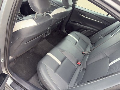 2025 Toyota Camry Hybrid SE