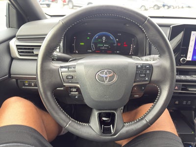 2025 Toyota Camry Hybrid SE