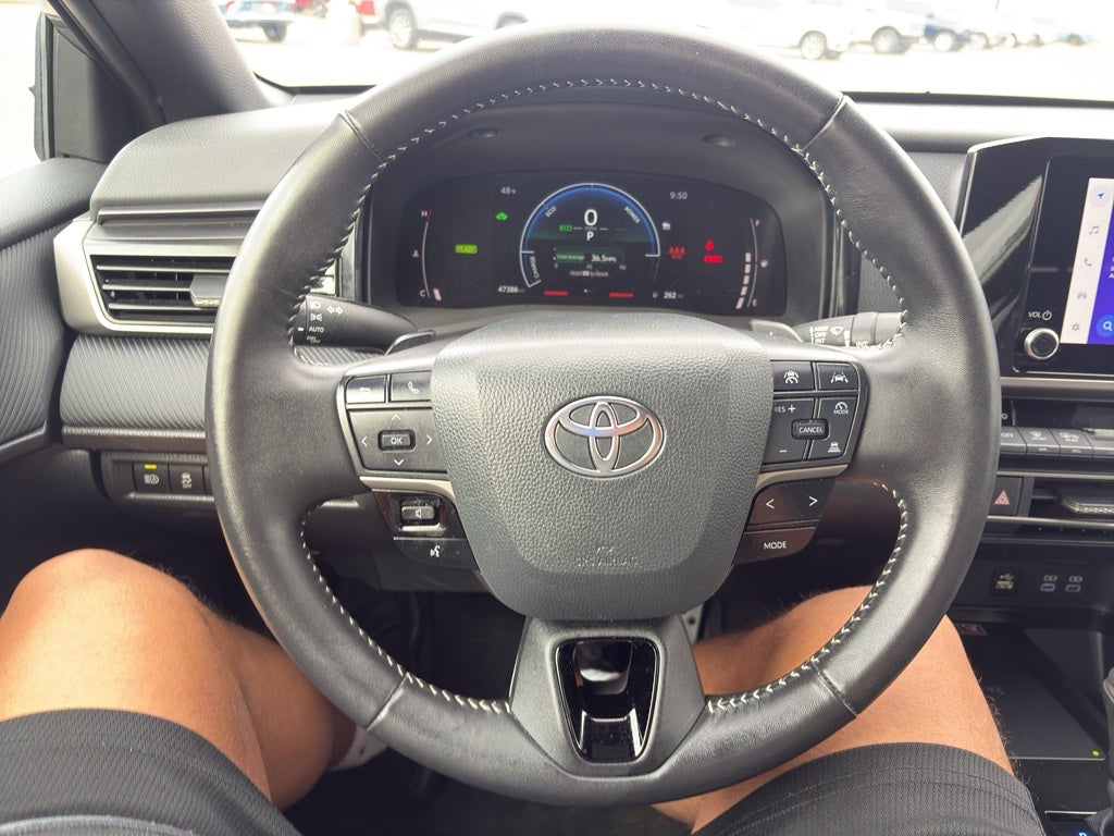 2025 Toyota Camry Hybrid SE