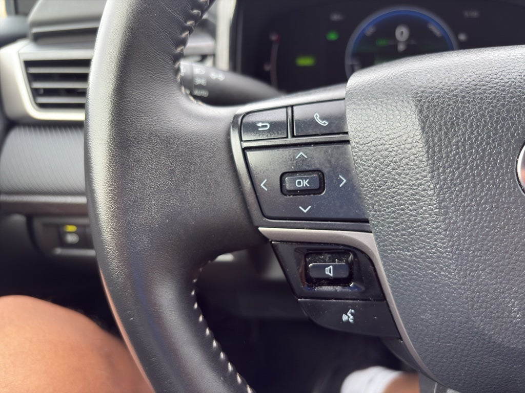 2025 Toyota Camry Hybrid SE