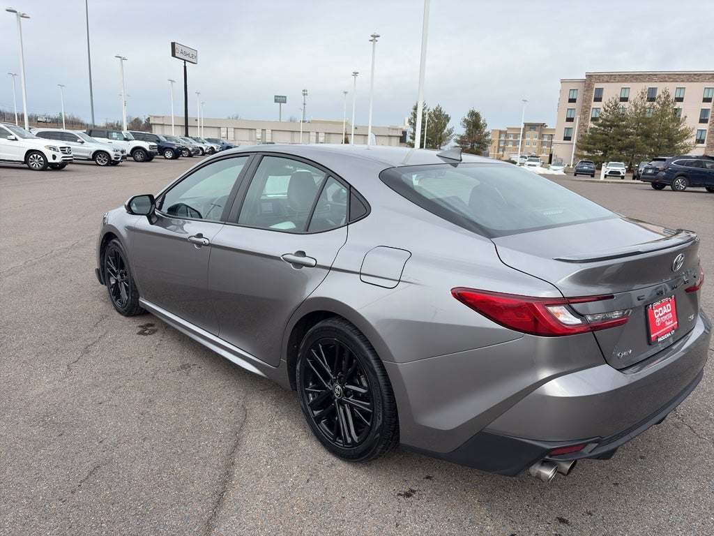 2025 Toyota Camry Hybrid SE