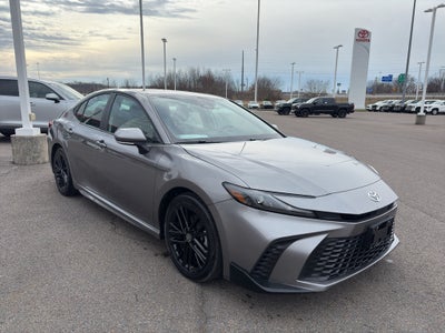 2025 Toyota Camry Hybrid SE