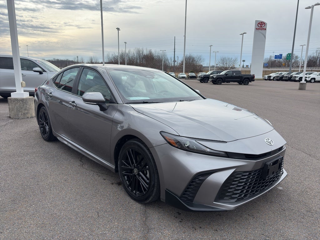 2025 Toyota Camry Hybrid SE