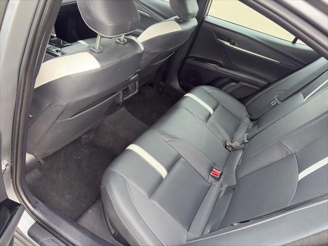 2025 Toyota Camry Hybrid SE