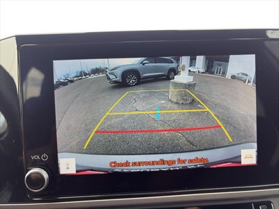 2025 Toyota Camry Hybrid SE