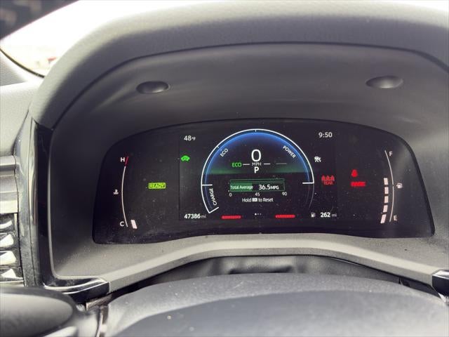 2025 Toyota Camry Hybrid SE