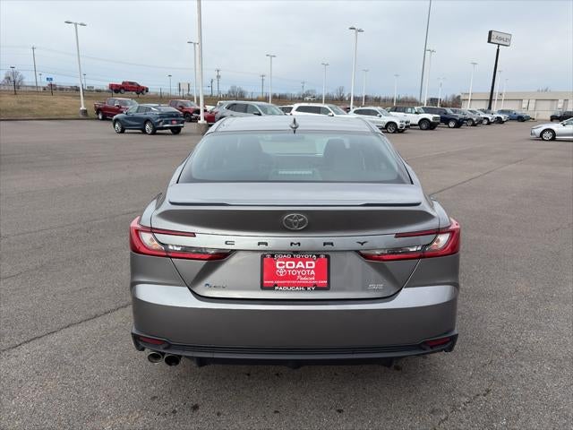 2025 Toyota Camry Hybrid SE