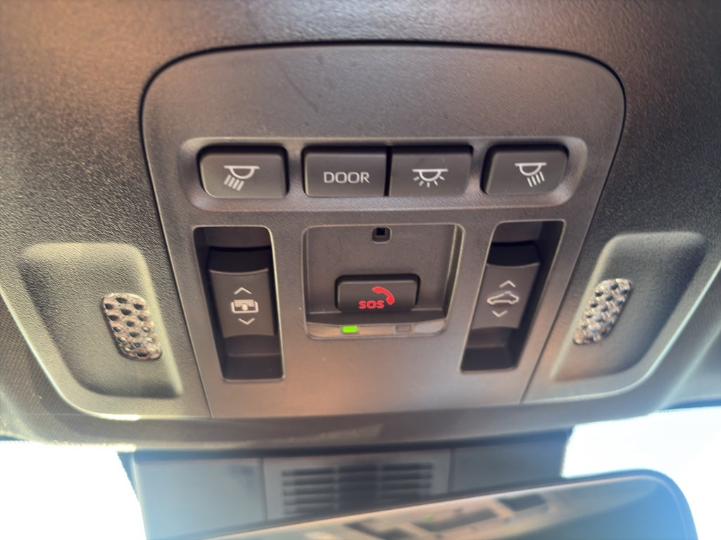 2025 Toyota Camry Hybrid XSE