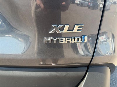 2022 Toyota RAV4 Hybrid XLE