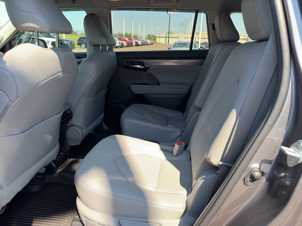 2023 Toyota Highlander Hybrid Hybrid Platinum