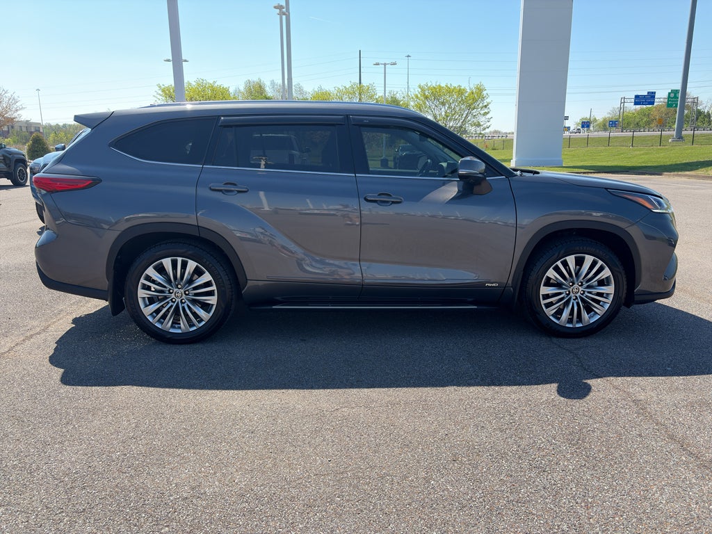 2023 Toyota Highlander Hybrid Hybrid Platinum