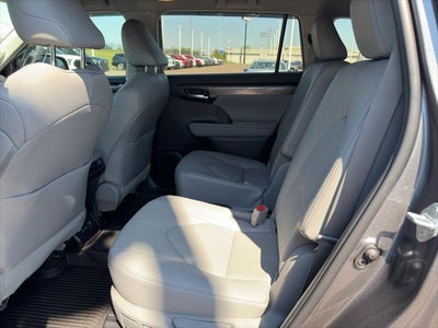 2023 Toyota Highlander Hybrid Hybrid Platinum