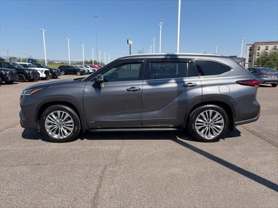 2023 Toyota Highlander Hybrid Hybrid Platinum