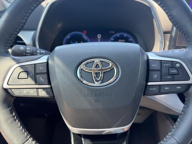 2023 Toyota Highlander Hybrid Hybrid Platinum