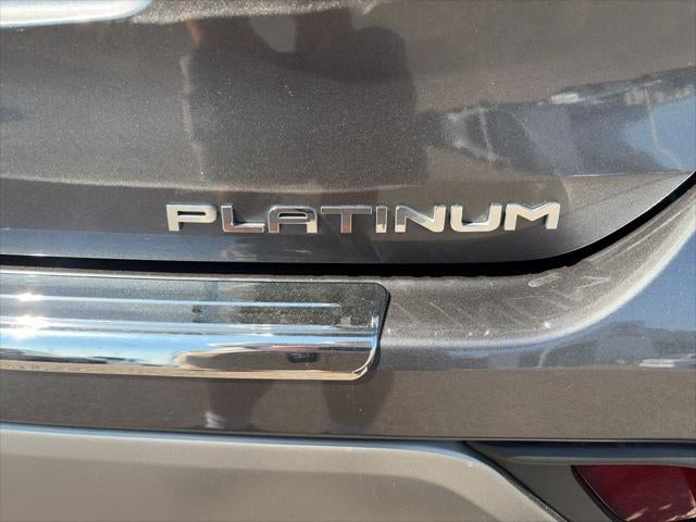 2023 Toyota Highlander Hybrid Hybrid Platinum