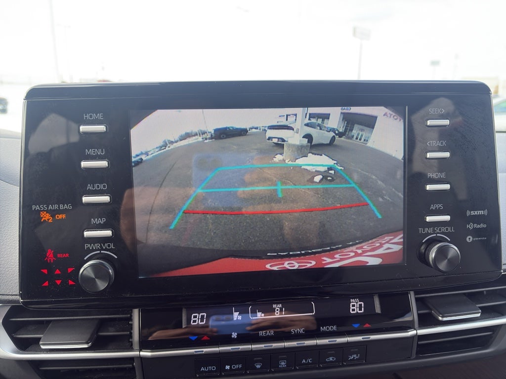 2024 Toyota Sienna LE