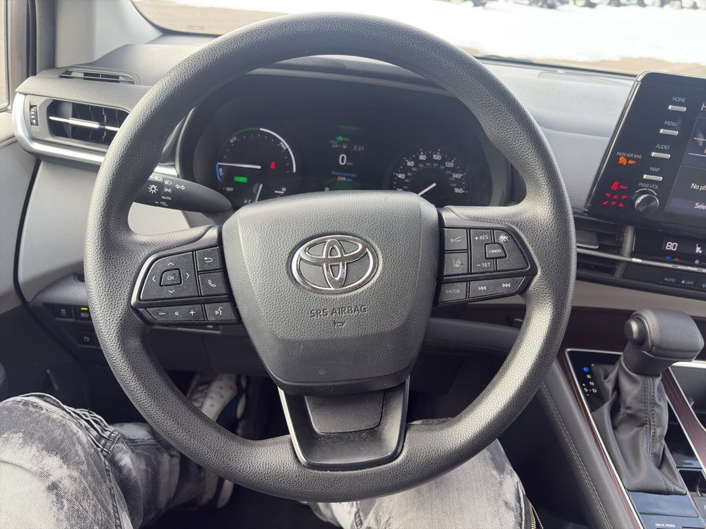 2024 Toyota Sienna LE