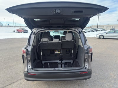 2024 Toyota Sienna LE