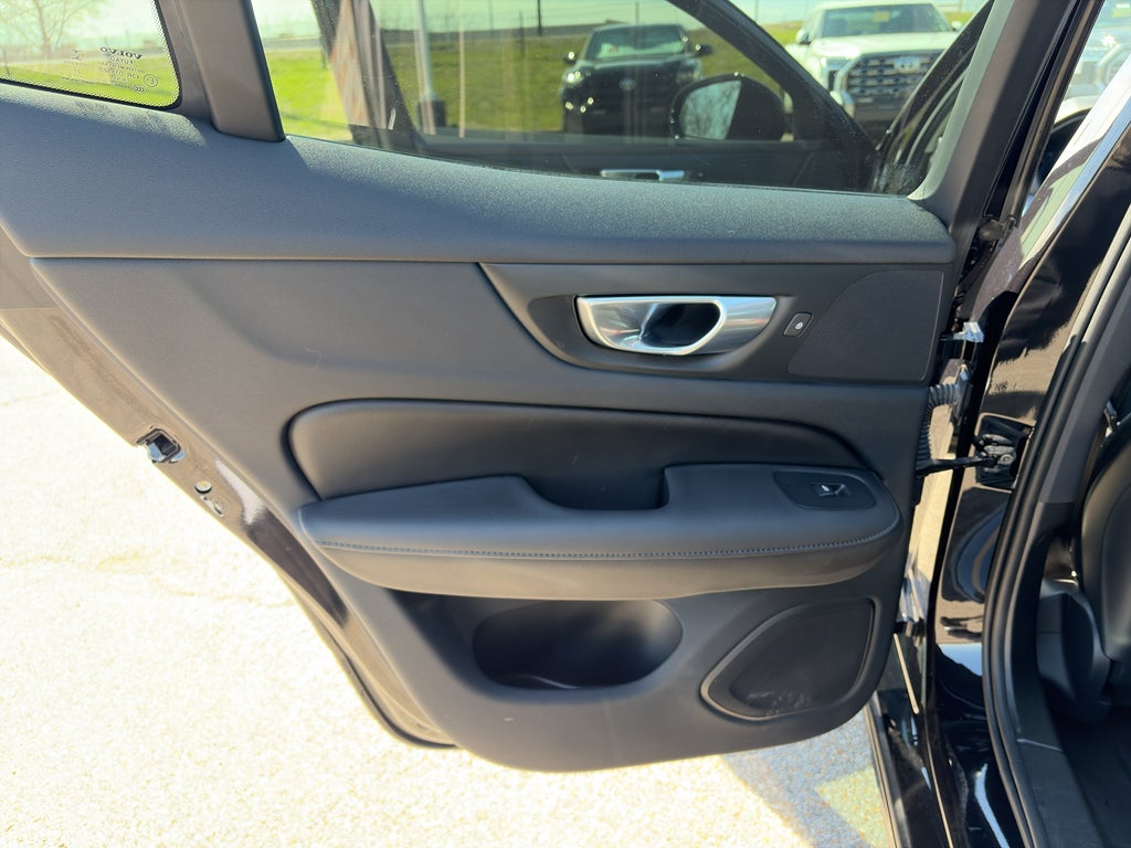 2024 Volvo S60 Core Dark Theme