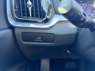 2024 Volvo S60 Core Dark Theme